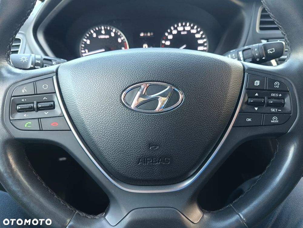 Hyundai i20 1.4 Premium - 32