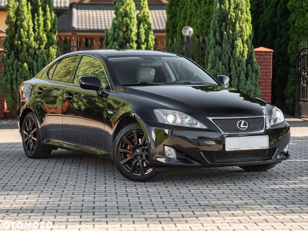Lexus IS - 2