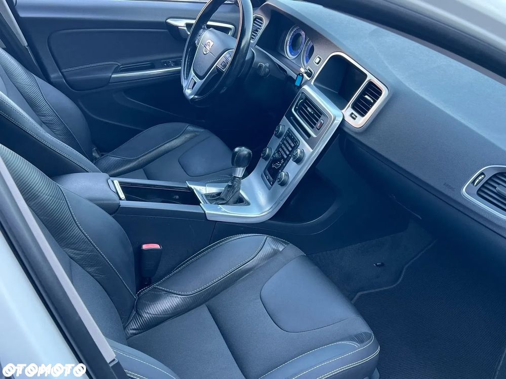 Volvo S60 D5 R-Design Summum - 21