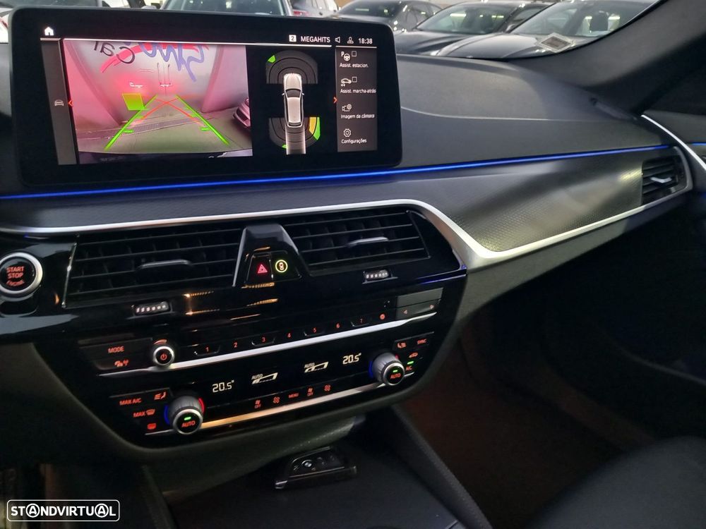 BMW 520 d Pack Desportivo M Auto - 12