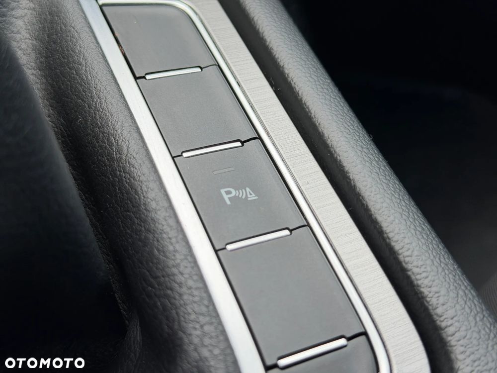 Volkswagen Passat 2.0 TDI EVO Essence - 19