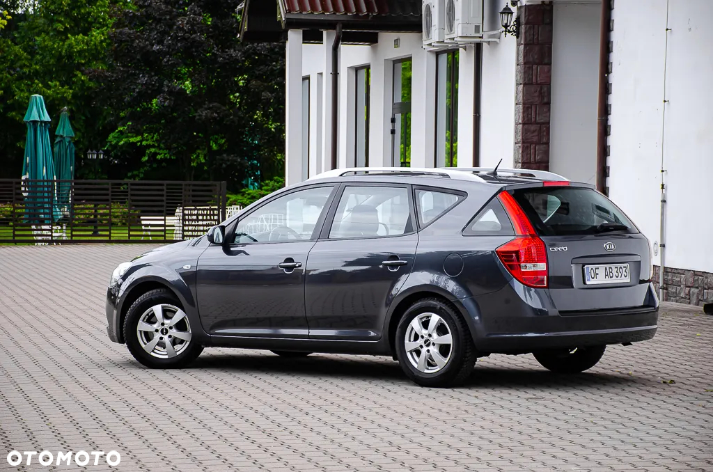 Kia Ceed 1.4 CVVT Attract - 4