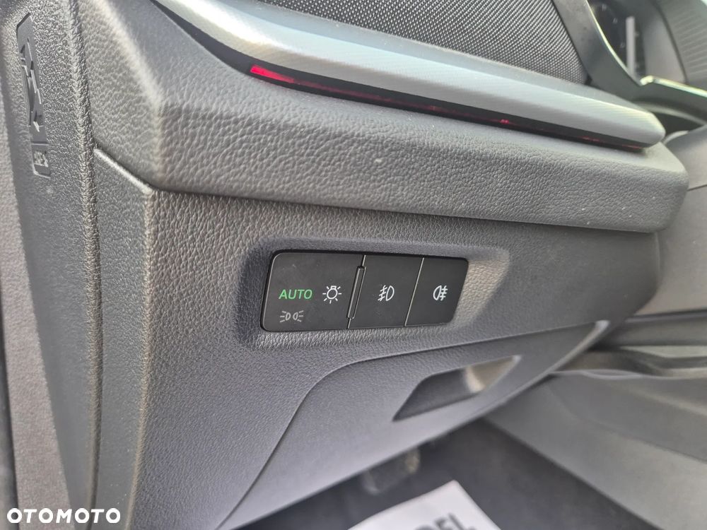 Skoda Octavia 2.0 TDI Essence DSG - 25