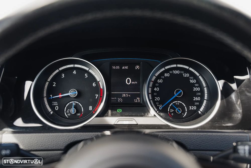 VW Golf 2.0 TSI R DSG - 22