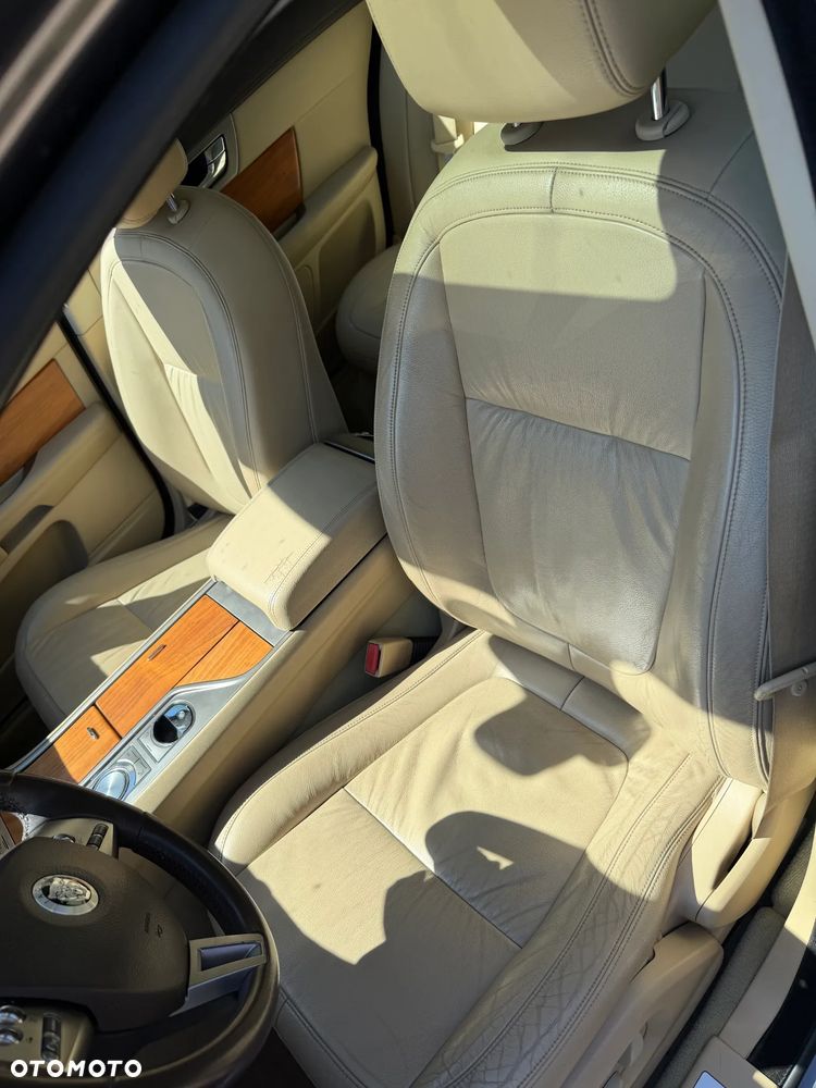 Jaguar XF 3.0 V6 Premium Luxury - 11