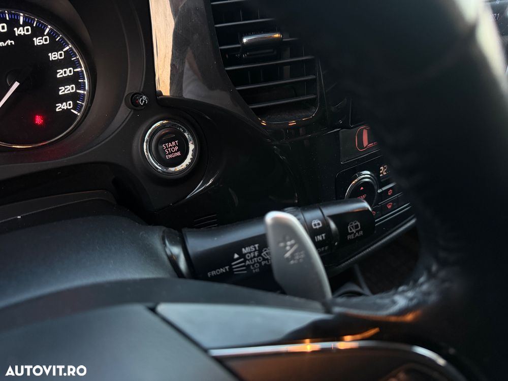 Mitsubishi Outlander - 20