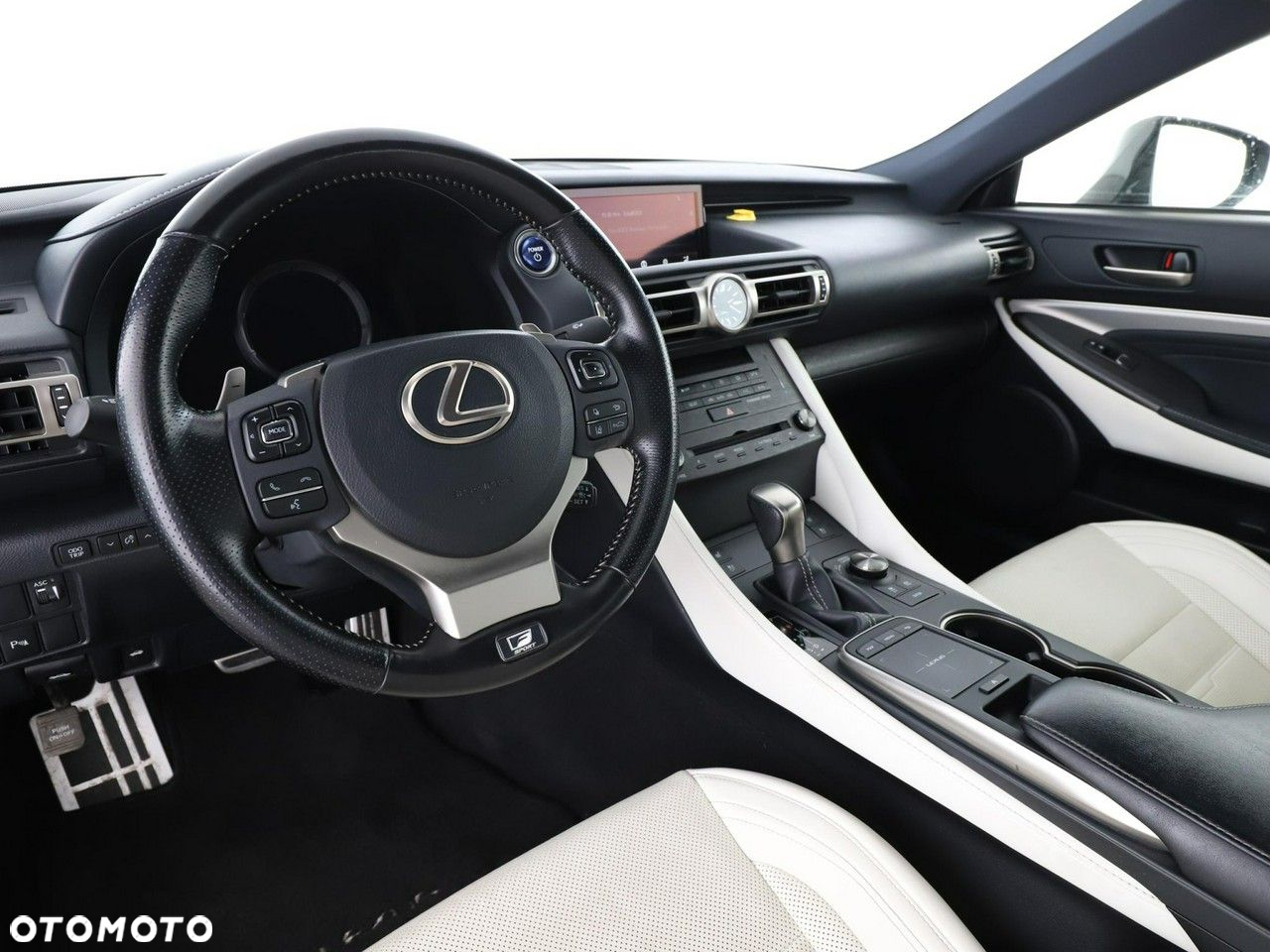 Lexus RC 300h F Sport - 14