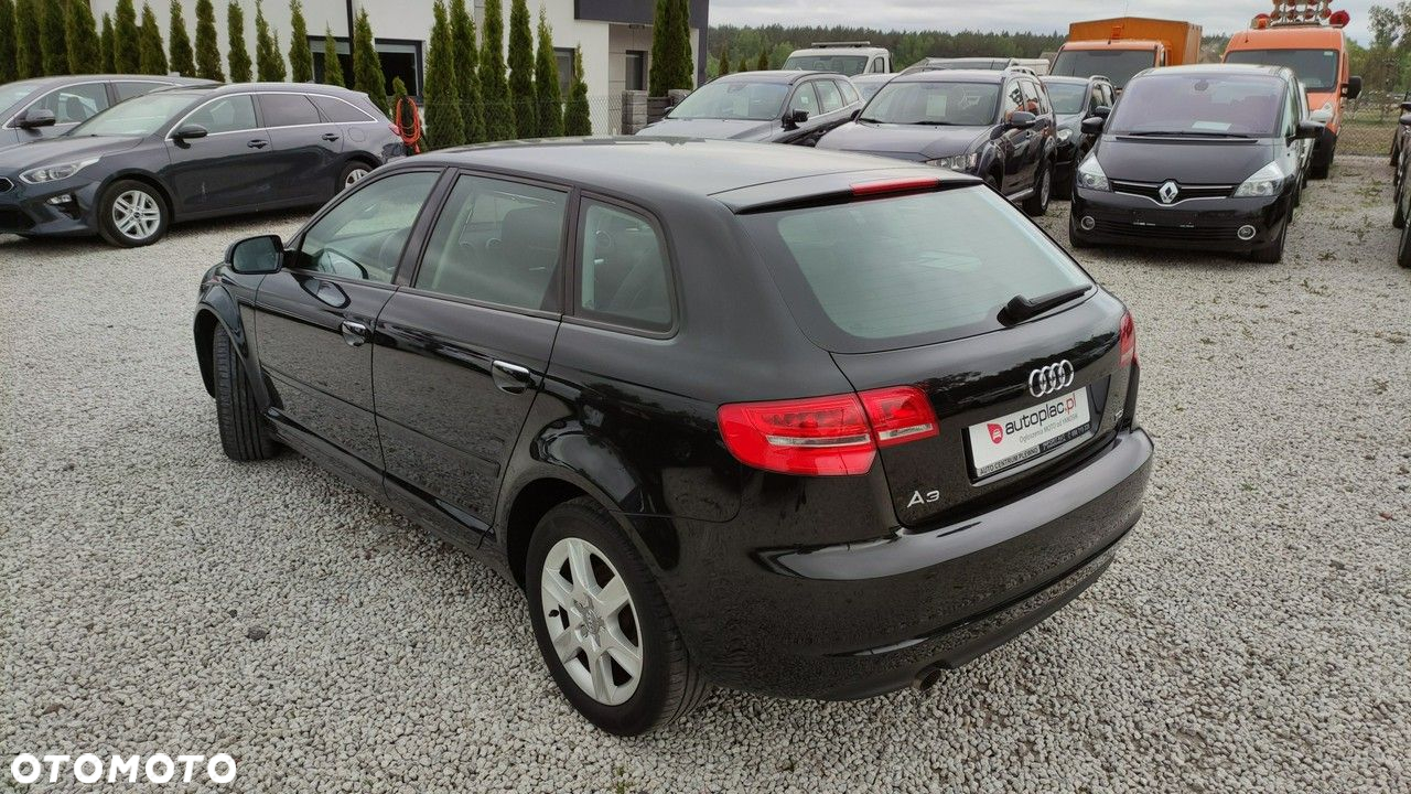 Audi A3 1.6 TDI DPF Attraction - 13