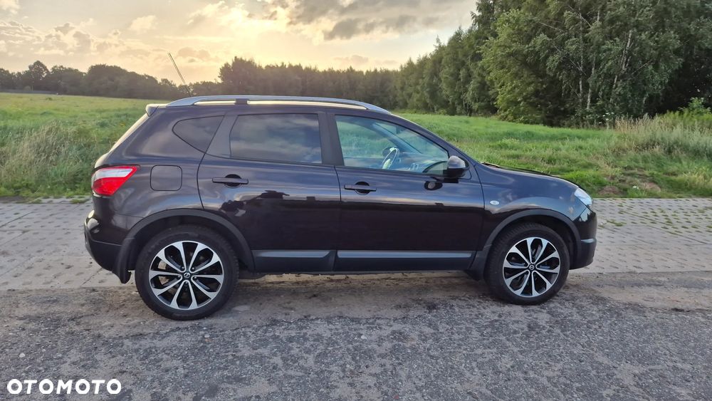 Nissan Qashqai 2011 photo 2