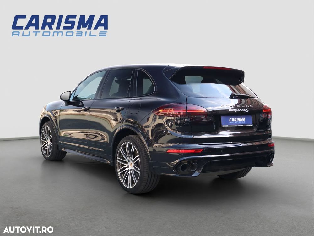 Porsche Cayenne Hybrid 3.0 L S E - 5