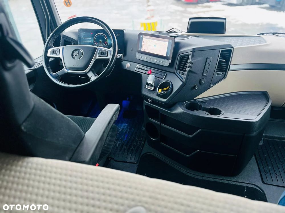 Mercedes-Benz Actros 1845/GIGA SPACE/Retarder olejowy/Klima Postojowa/Aktywny tempomat ACC/ - 9