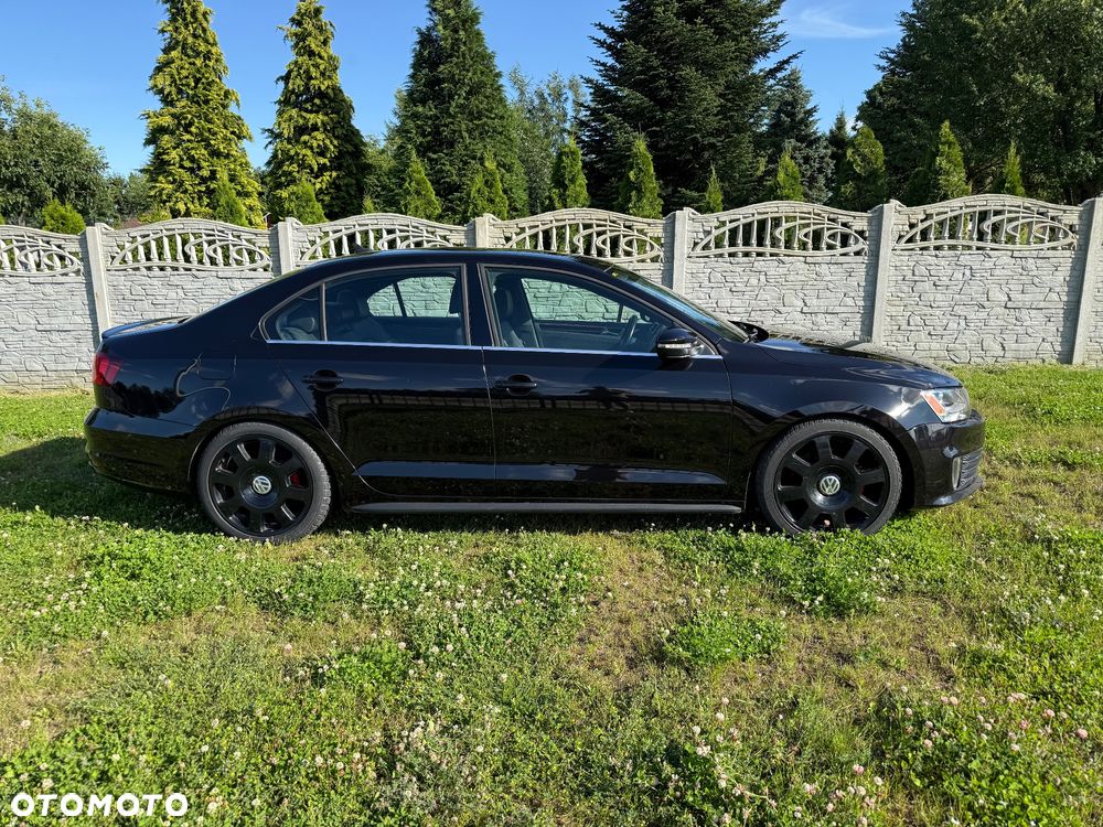 Volkswagen Jetta - 9