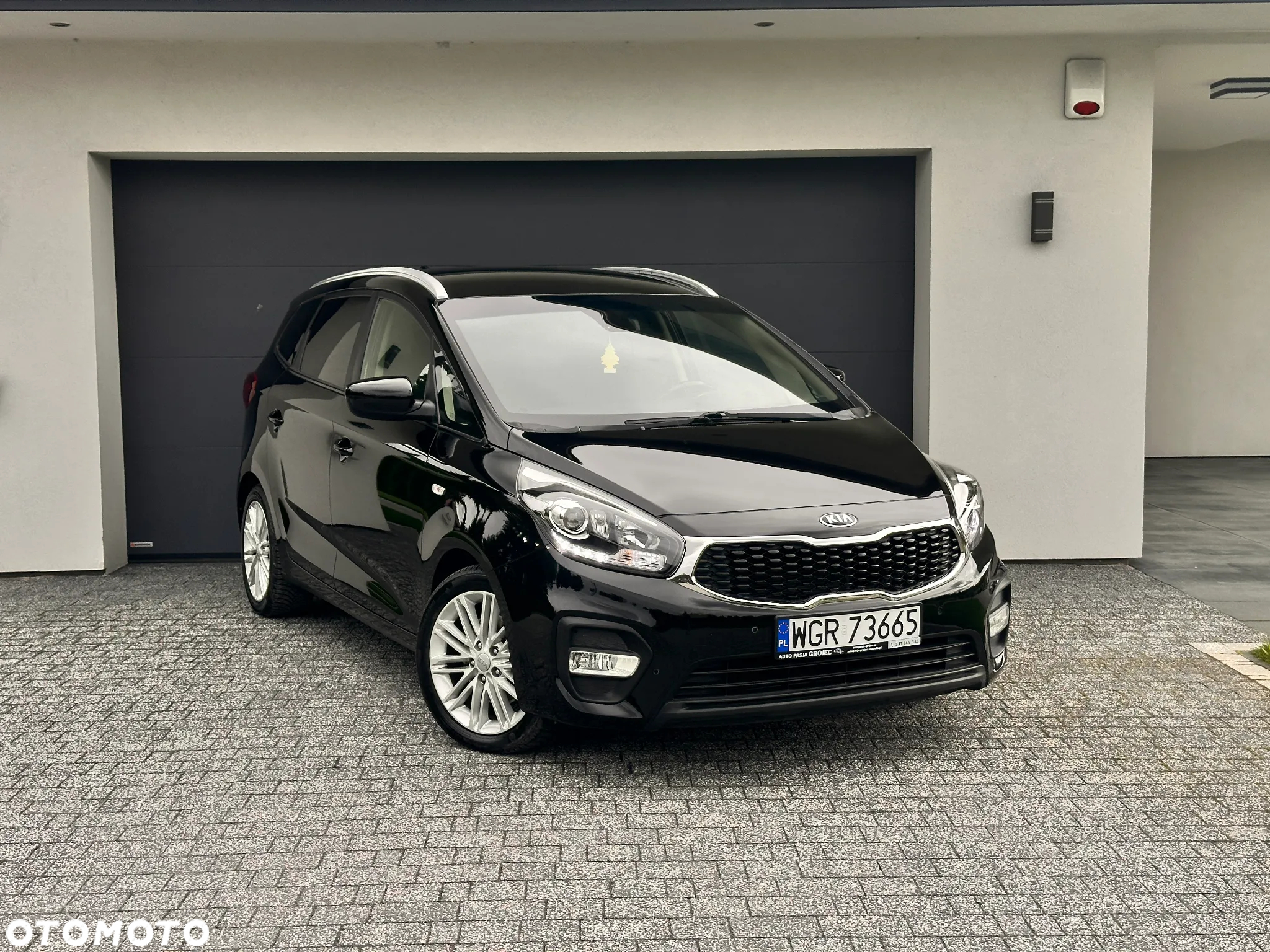 Kia Carens 1.7 CRDi L 7os - 4