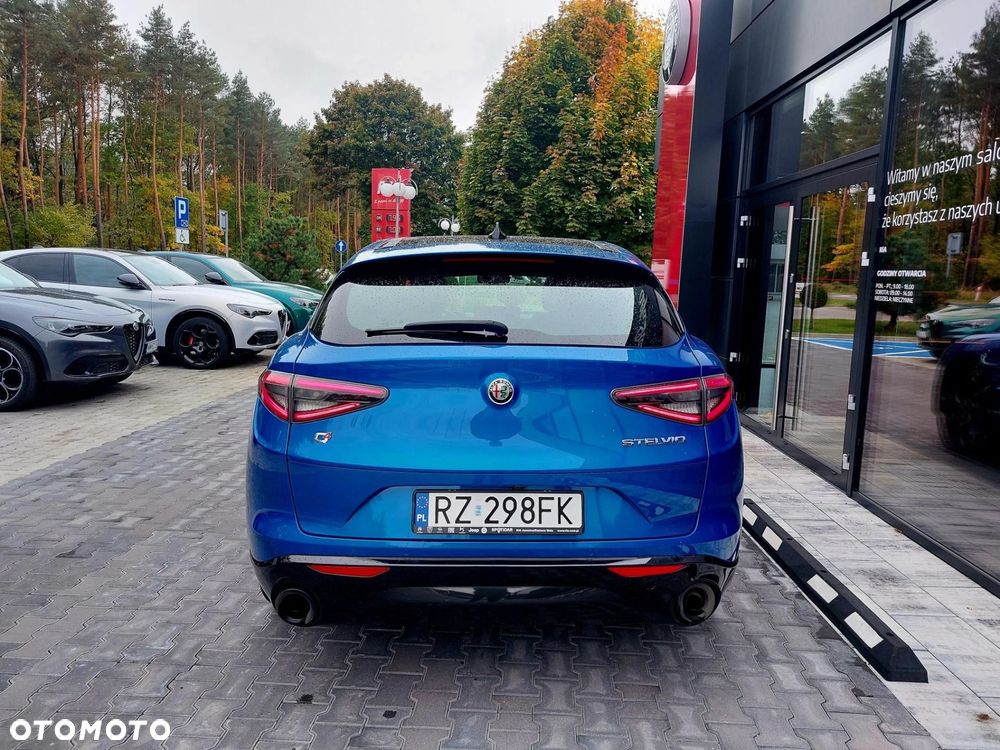 Alfa Romeo Stelvio 2.0 Turbo Veloce Q4 - 4