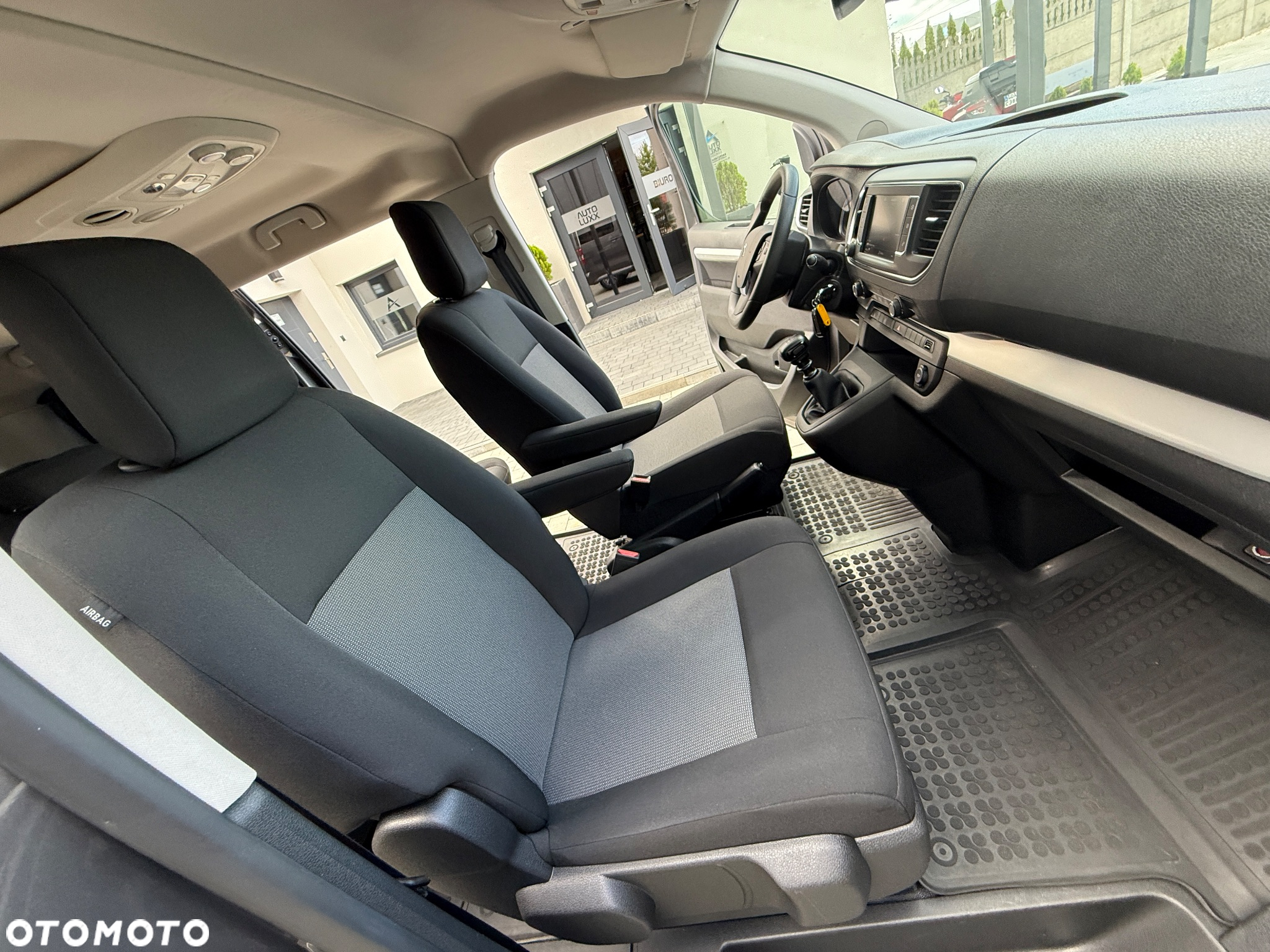 Peugeot Traveller 2.0 BlueHDi Standard Active - 22
