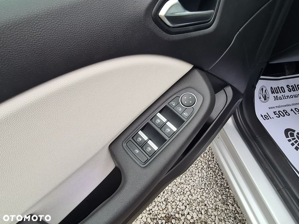 Renault Clio TCe 90 EVOLUTION - 32
