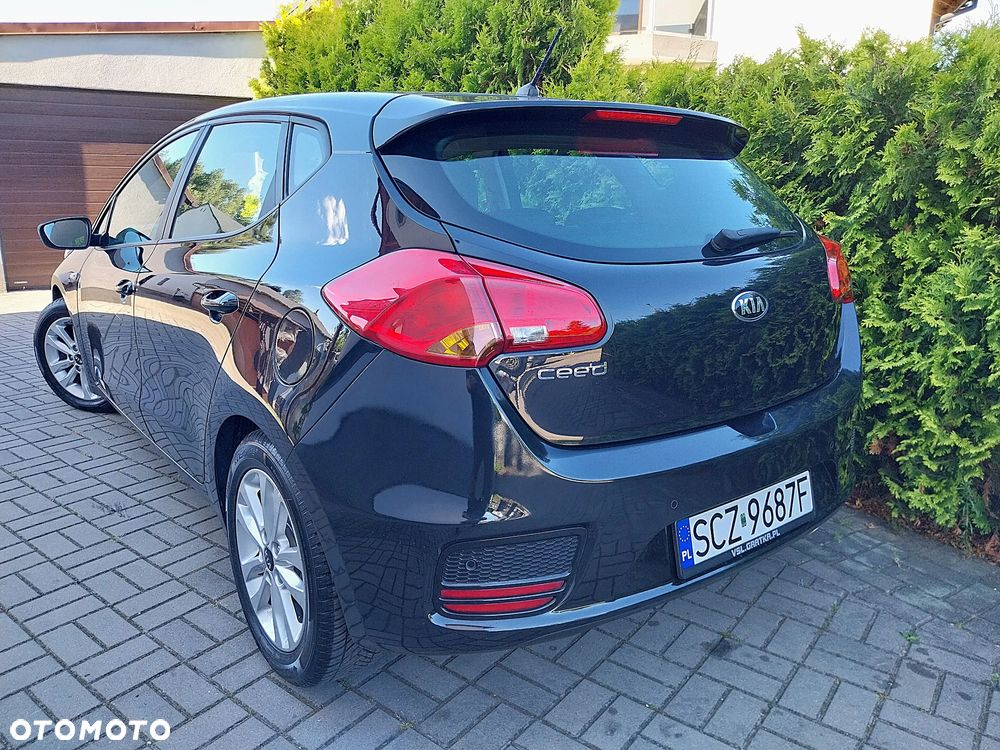 Kia Ceed 1.4 CVVT Dream Team Edition - 3