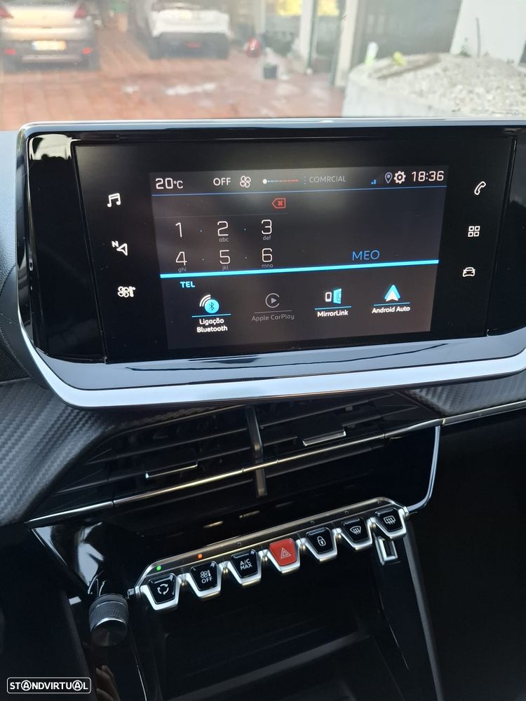 Peugeot 208 1.2 PureTech Allure - 18