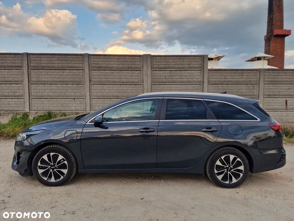 Kia Ceed - 28