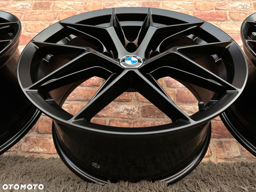 Nowe Felgi zamienniki BMW w kolorze czarnym 8,5j et35 5x120 - 20