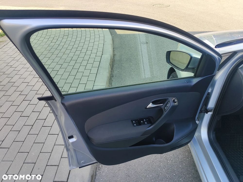 Volkswagen Polo - 7