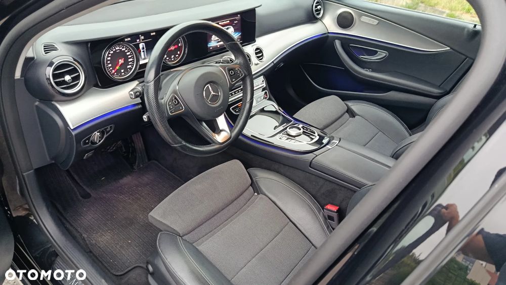 Mercedes-Benz Klasa E 220 d 9G-TRONIC - 13