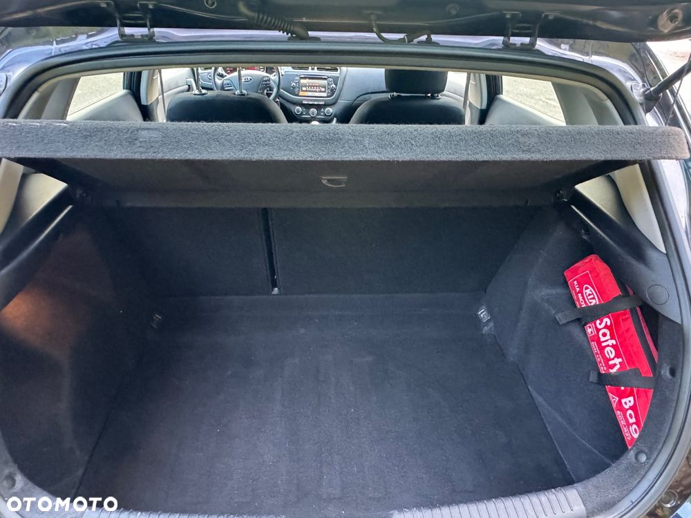 Kia Ceed 1.4 CRDi 90 ISG Spirit - 14