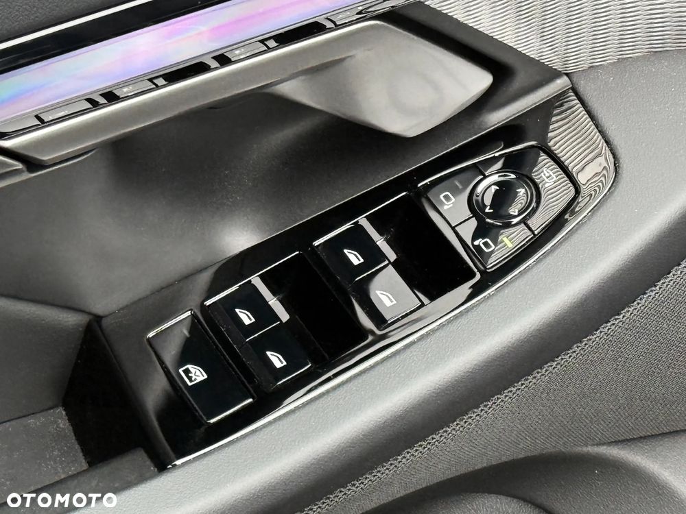 BMW Seria 5 520i - 23