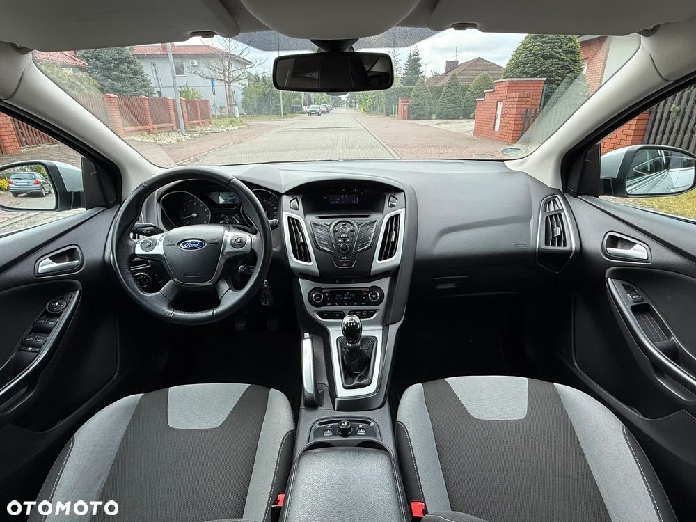 Ford Focus - 30