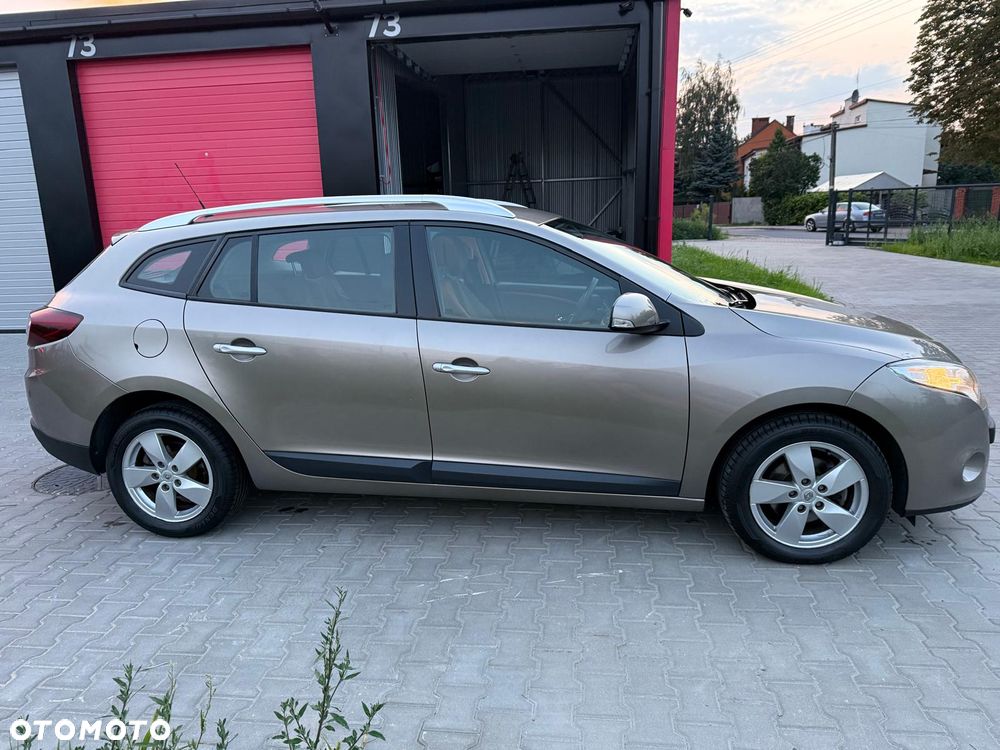 Renault Megane 1.6 16V Dynamique Euro5 - 2