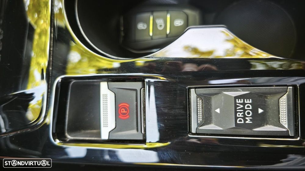 Peugeot e-2008 50 kWh GT - 39
