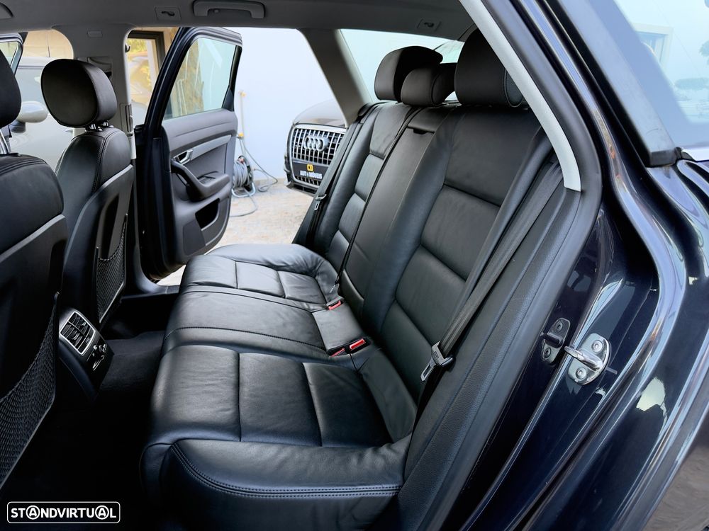 Audi A6 Avant 2.0 TDI Exclusive Multitronic - 49