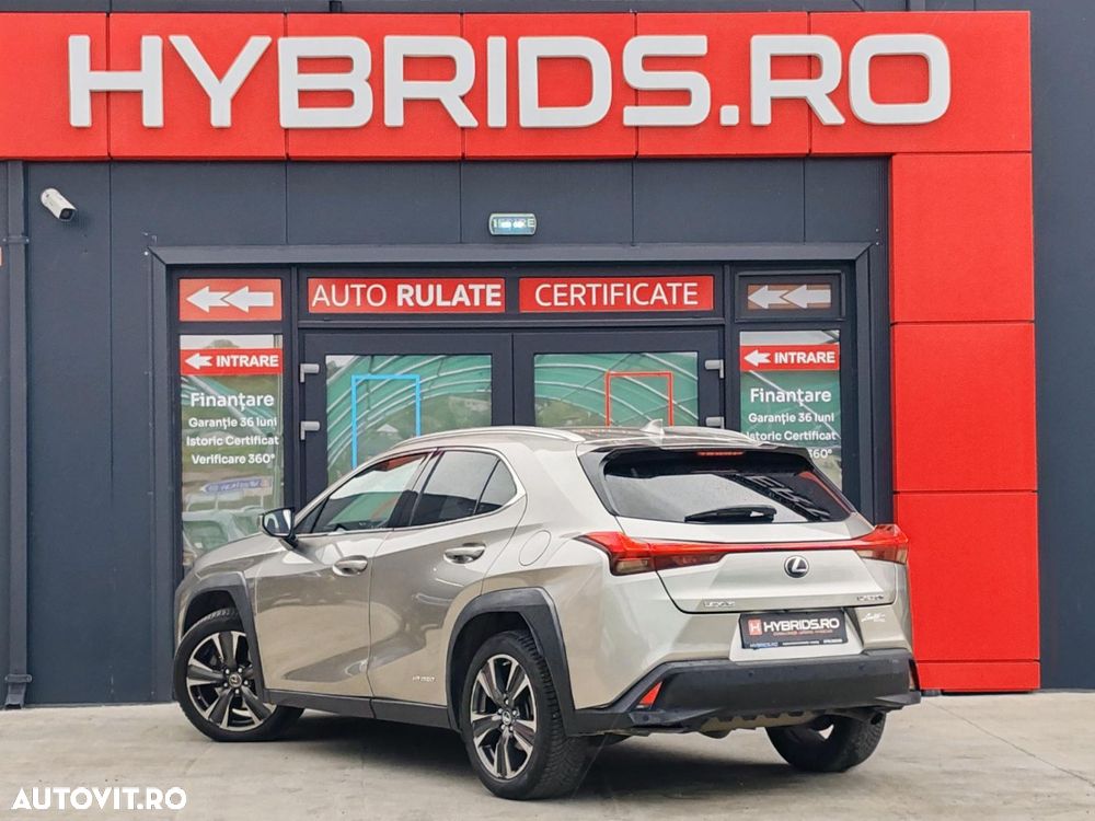 Lexus UX 250h Business Edition - 4