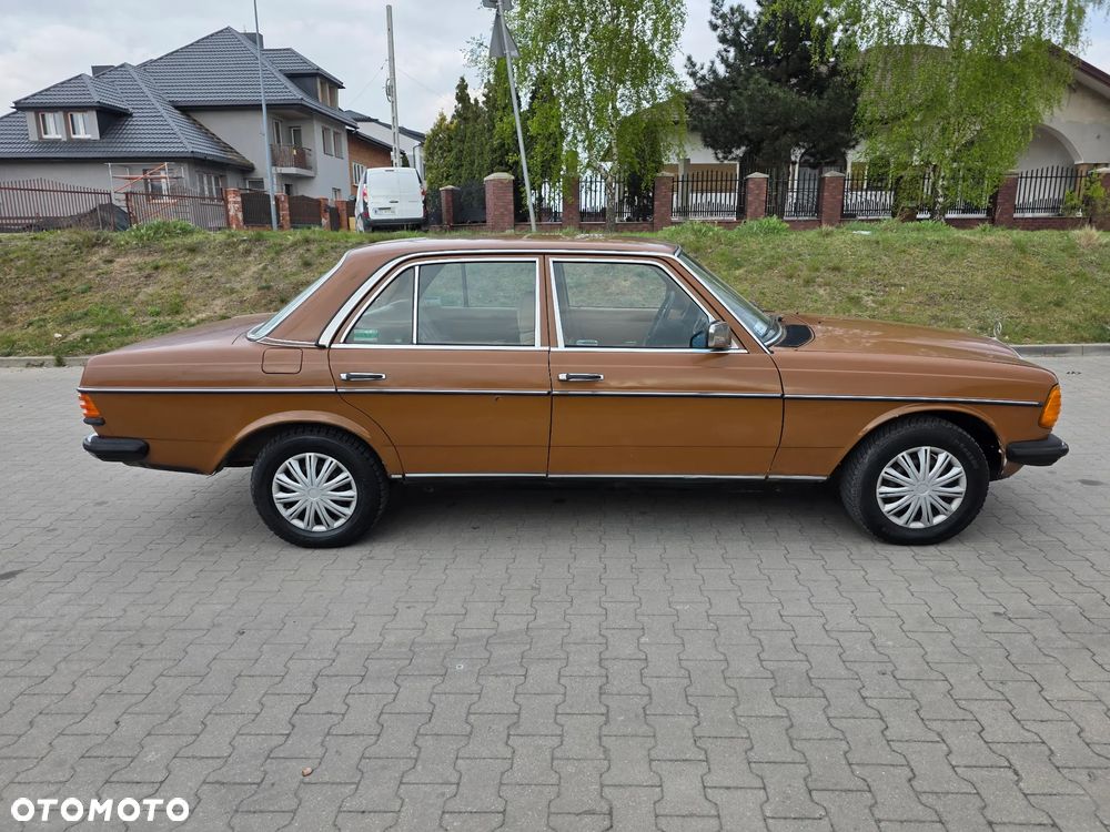 Mercedes-Benz W123 - 8