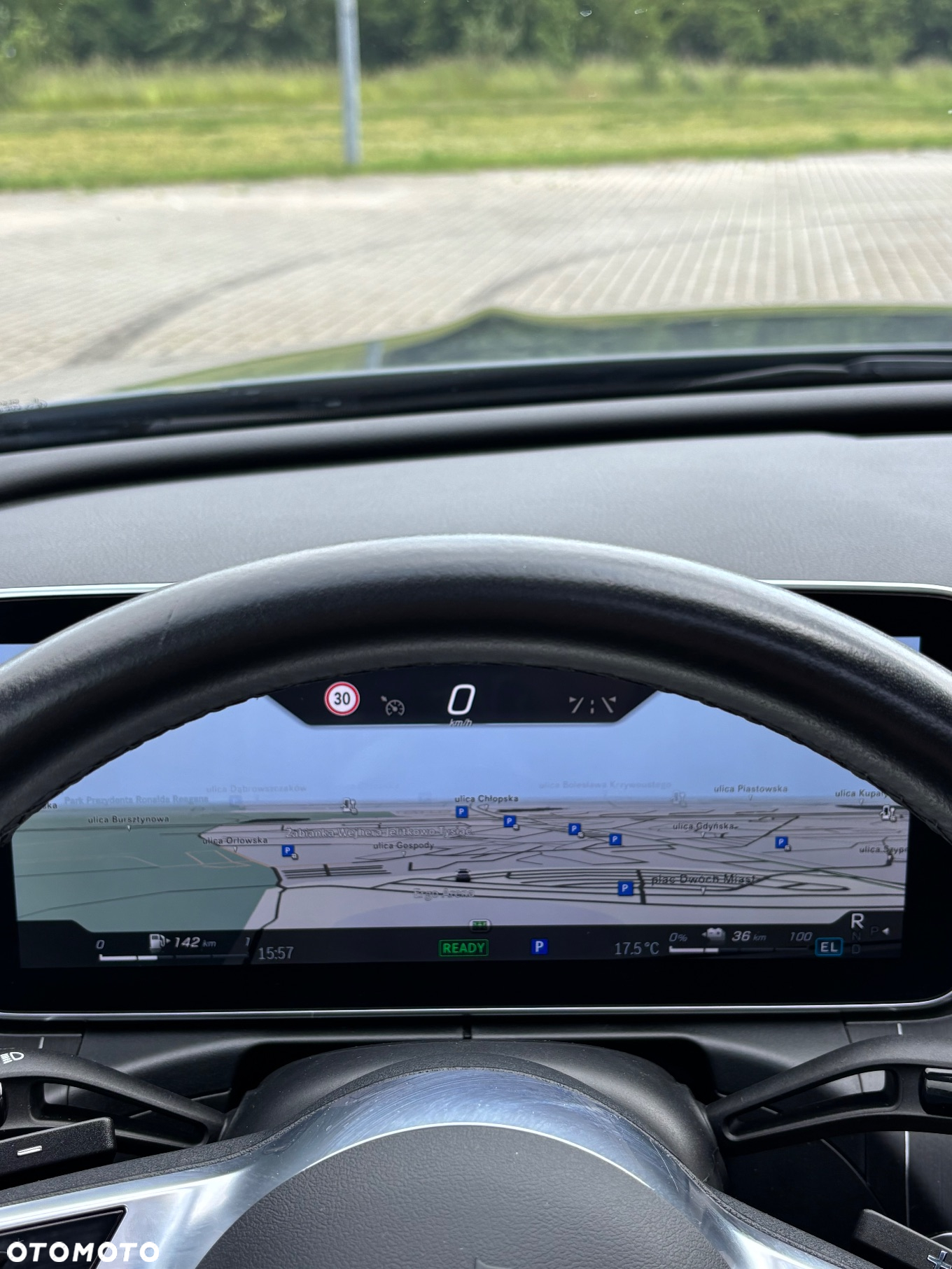 Mercedes-Benz Klasa C 300 e PHEV 4-Matic Avantgarde - 37
