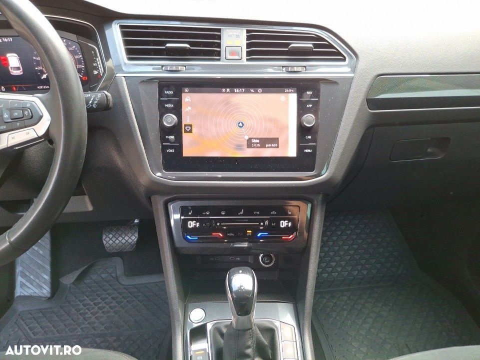 Volkswagen Tiguan - 16