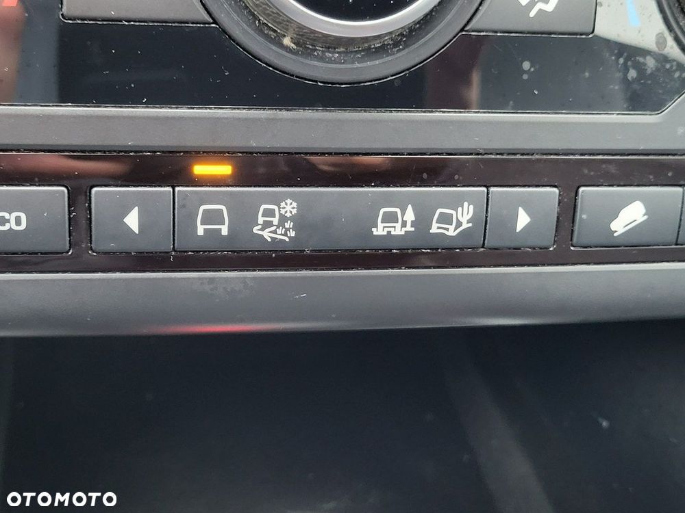 Land Rover Discovery Sport - 30