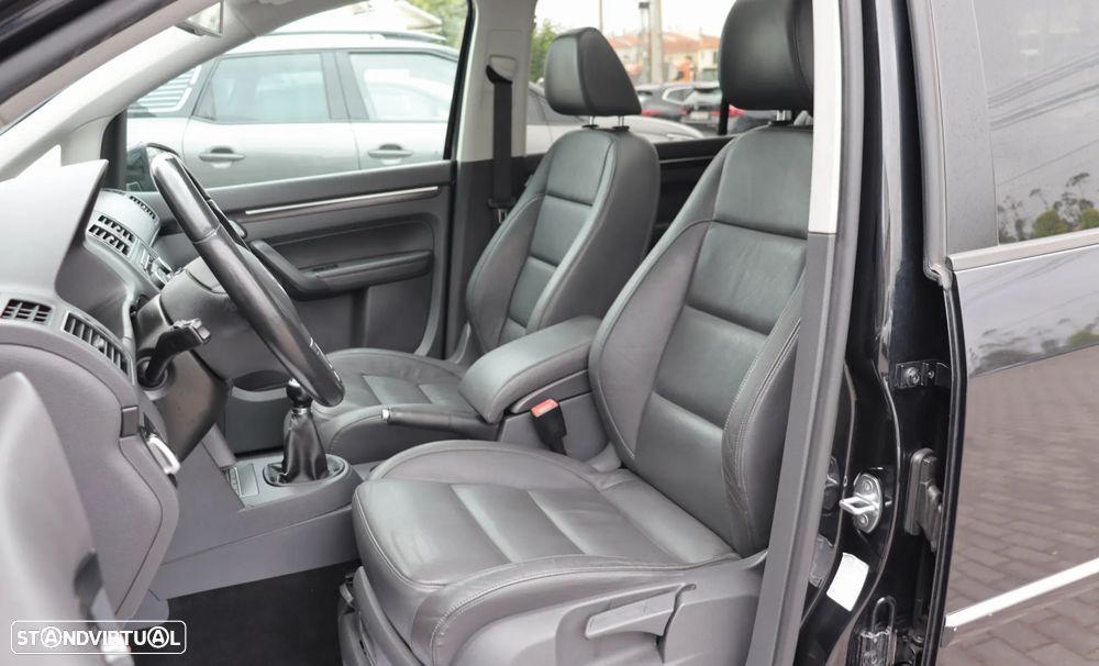 VW Touran 1.6 TDI Blue.Highline 5L - 15