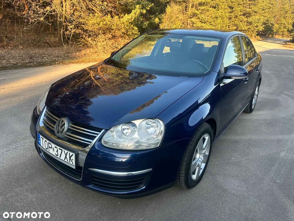 Volkswagen Jetta - 4