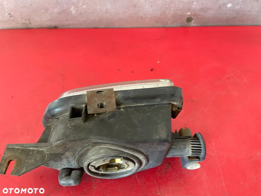 HALOGEN PRAWY MERCEDES C KLASA W203 2158200656 - 3