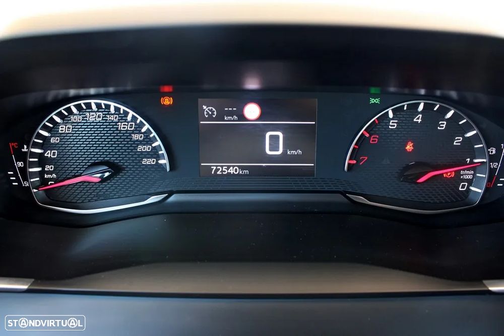 Peugeot 208 1.2 PureTech Active Pack - 9