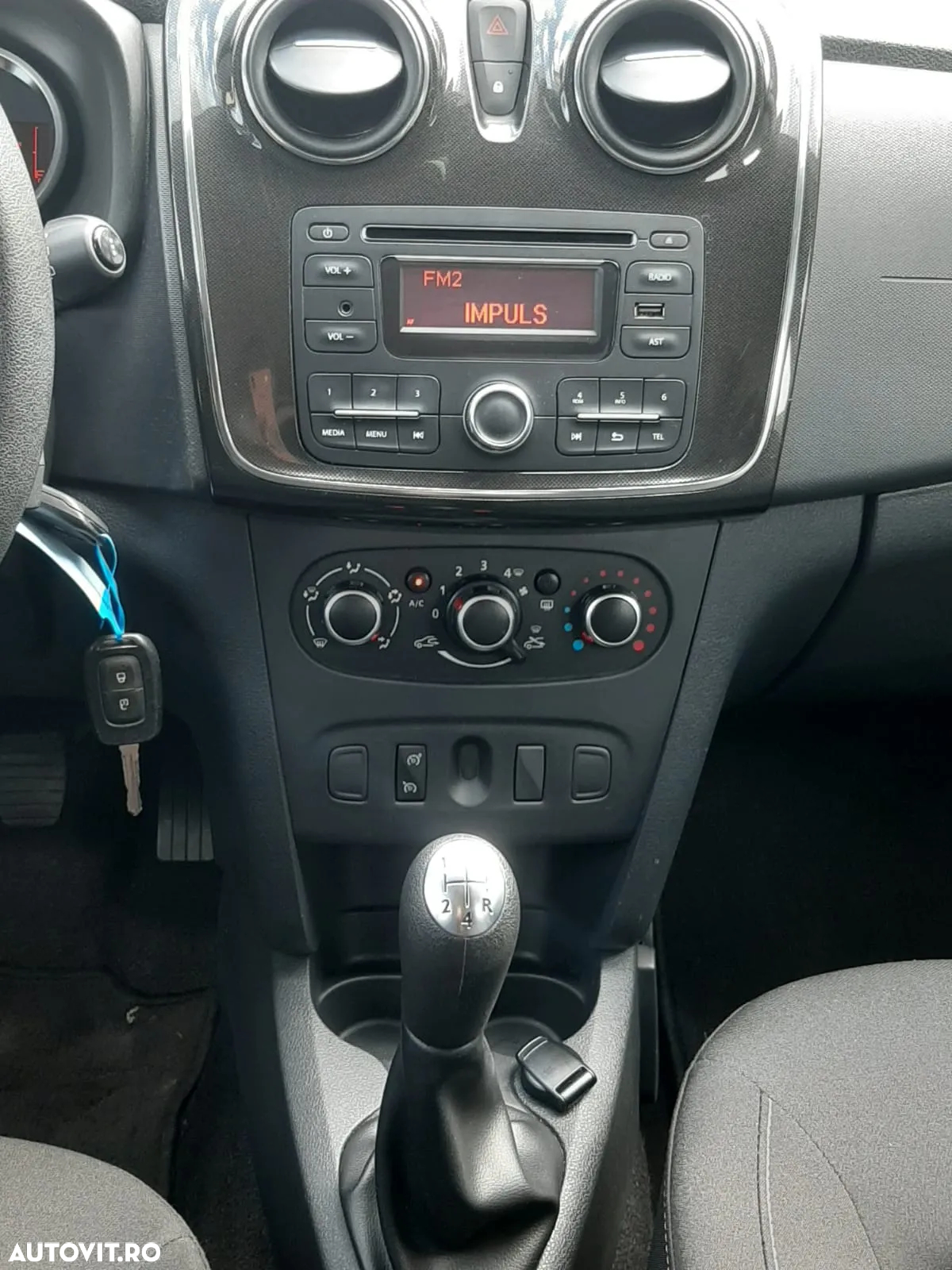Dacia Sandero - 6