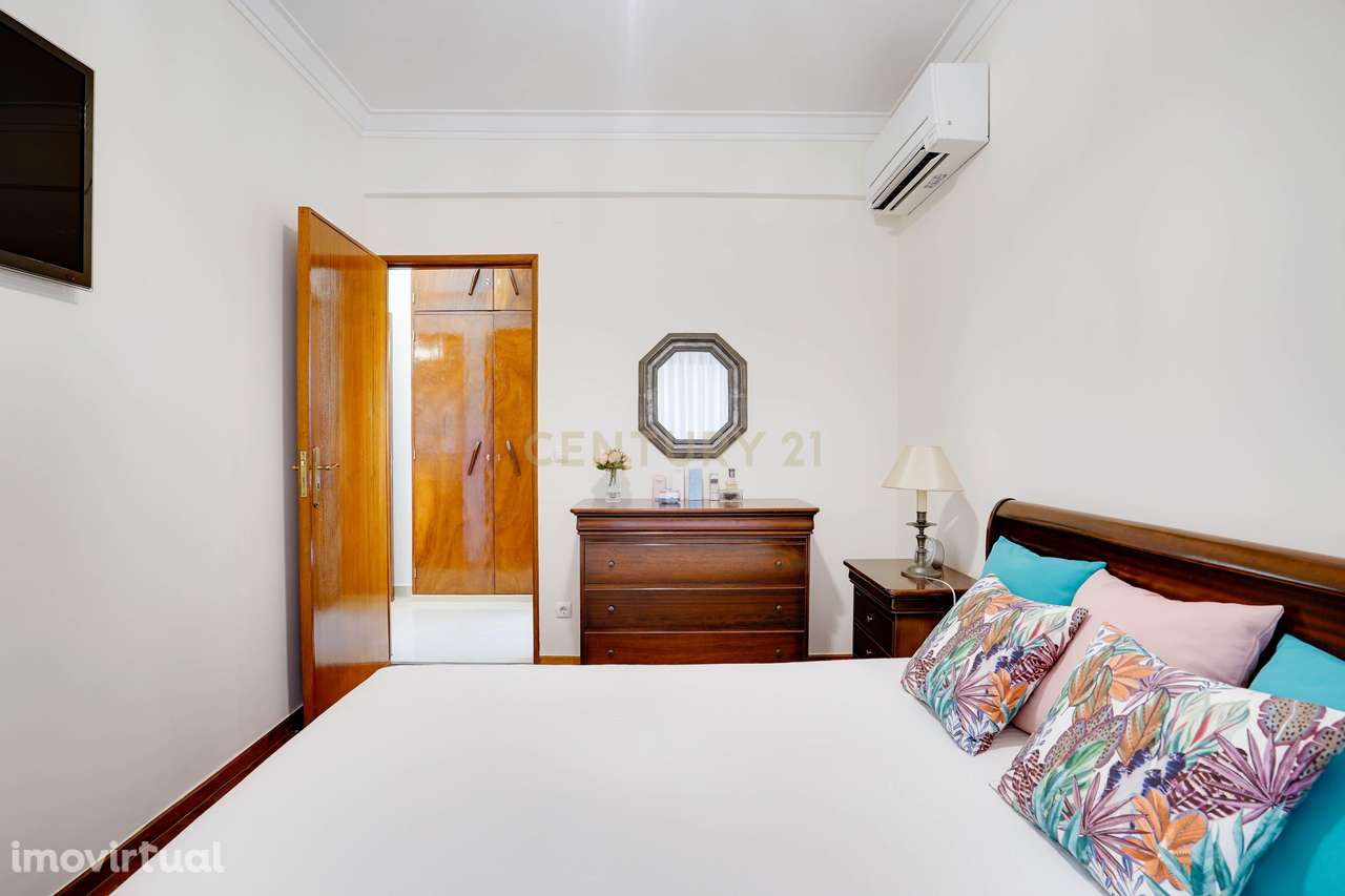 Oportunidade de investimento T2+T2 na Costa da Caparica - Grande imagem: 2/47