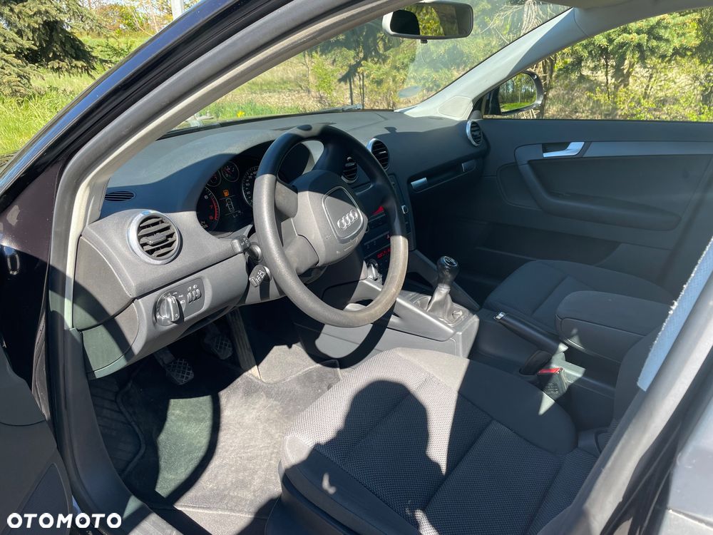 Audi A3 Sportback - 16