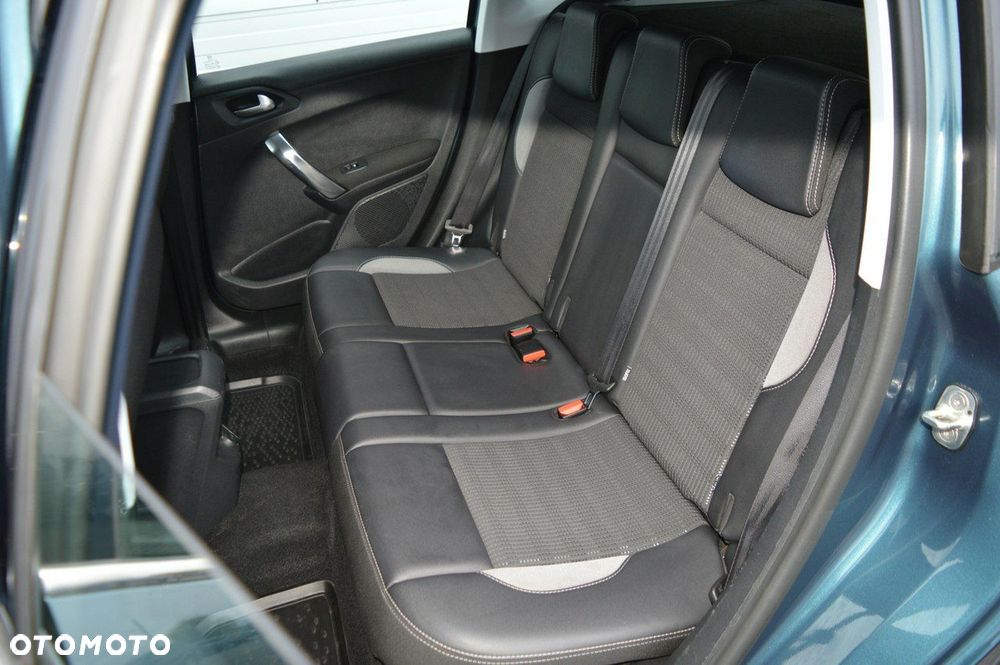 Peugeot 2008 1.2 Pure Tech Style EU6 - 35