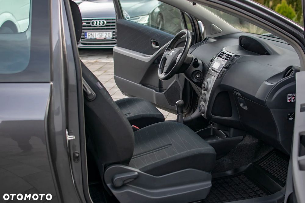Toyota Yaris - 39
