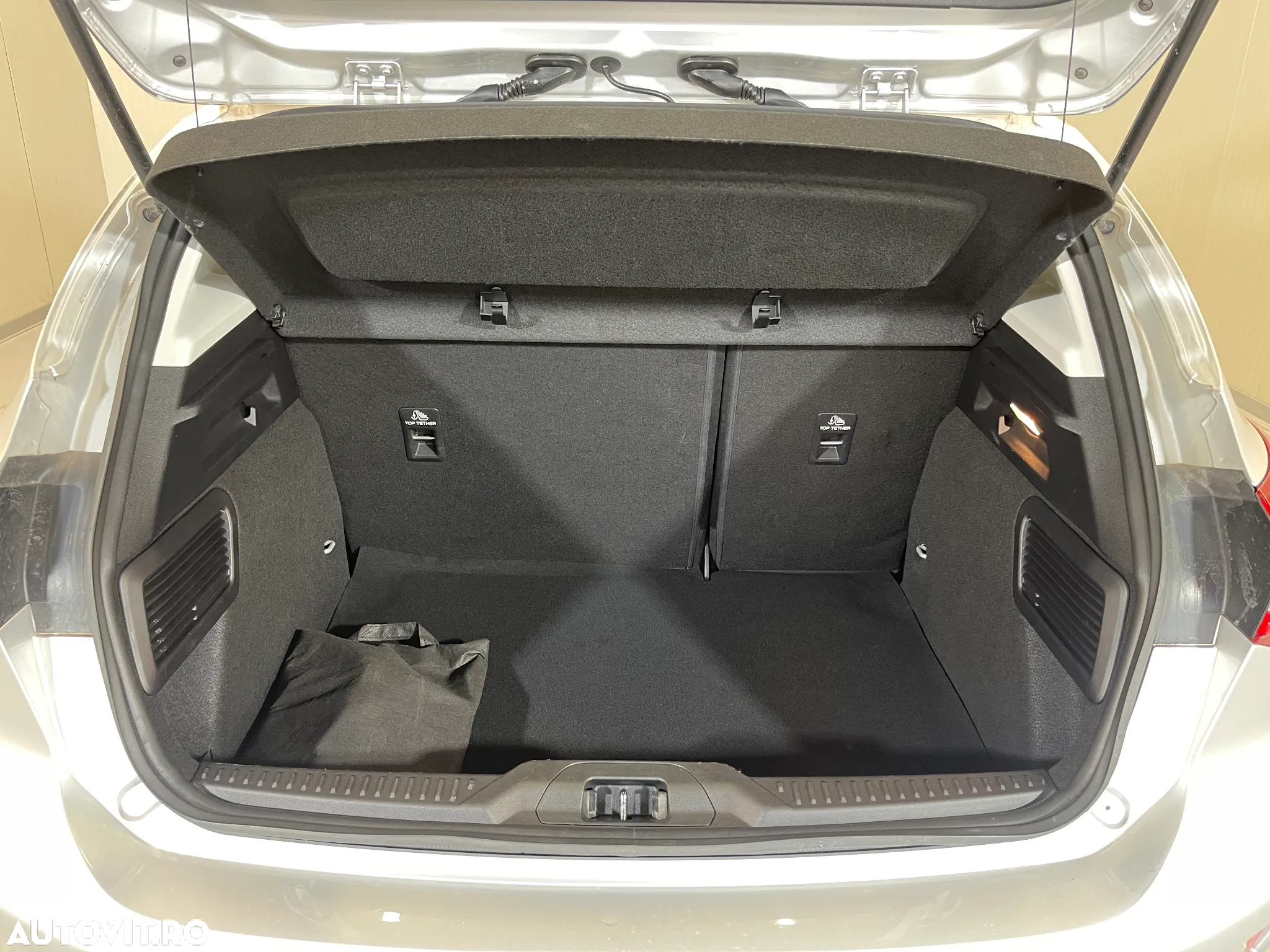 Ford Focus 1.0 EcoBoost Trend Edition - 9