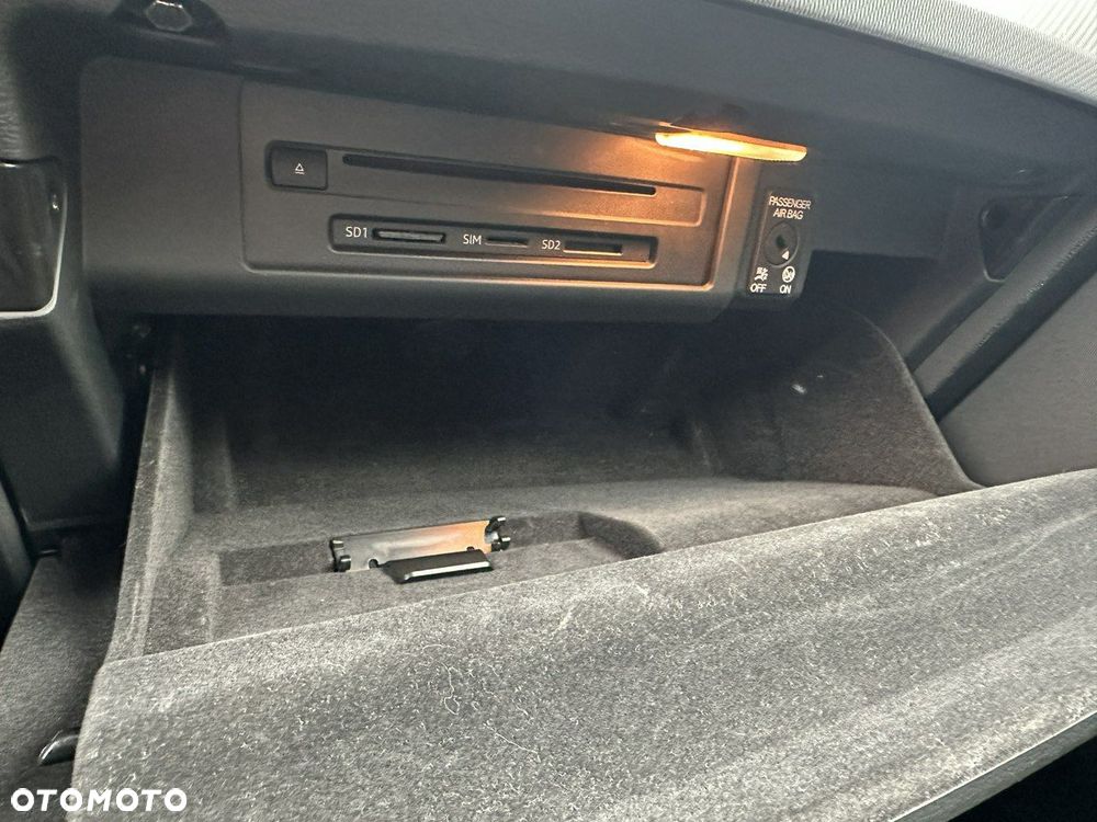 Audi A4 Avant 2.0 TDI ultra S tronic sport - 33