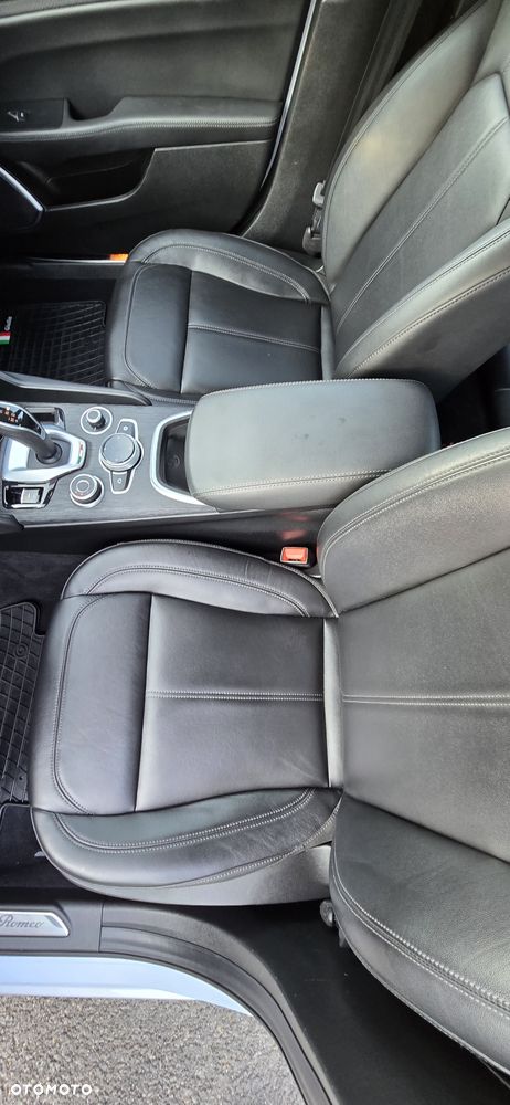 Alfa Romeo Giulia - 9