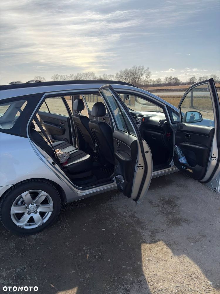 Kia Carens 2.0 CRDi Tour - 7